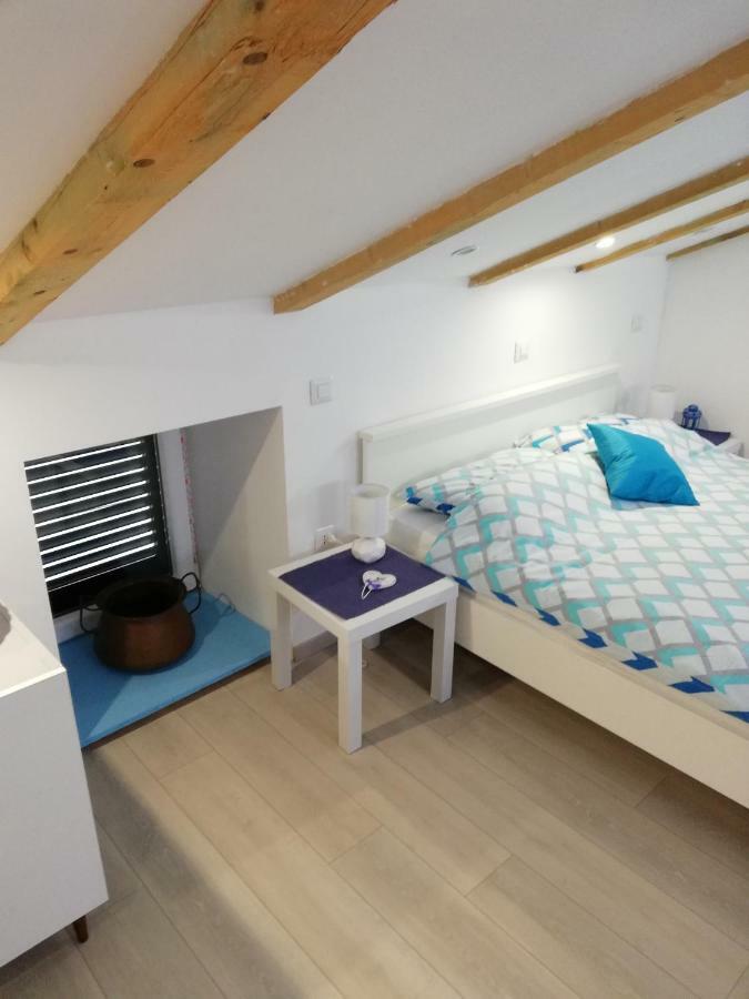 Apartment Vrbenka Vrbnik Buitenkant foto